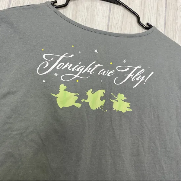 NEW Disney Hocus Pocus Villain Spelltacular Magic Kingdom 2019 Tee T-Shirt NWT - Image 6