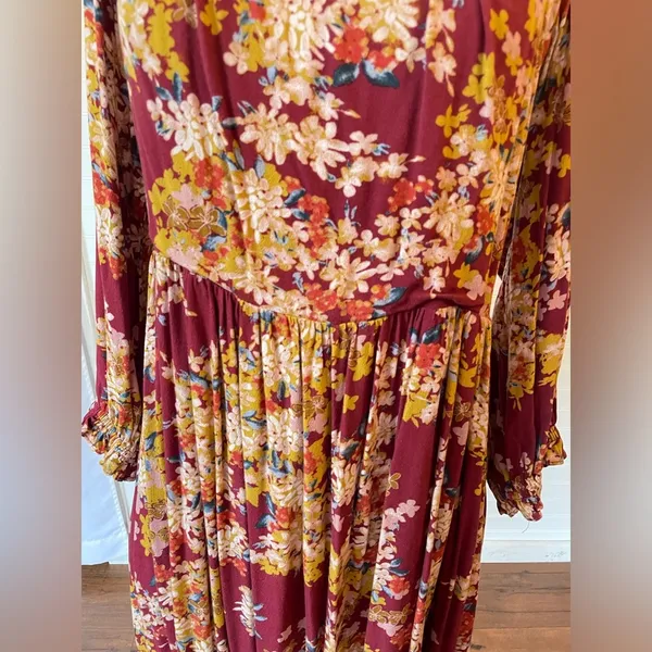 Skies Are Blue Floral Burgundy Print Midi Length Dress - Image 3
