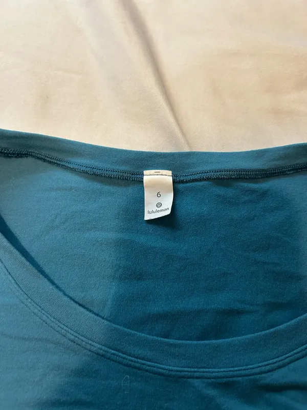 Lululemon Long Sleeve Tee - Image 5