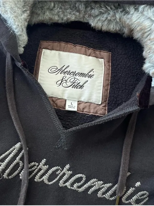 Vintage Abercrombie & Fitch Y2K Fur Lined Hoodie - Image 3
