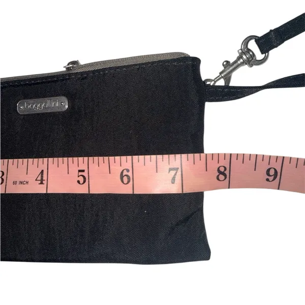 Baggallini Wristlet - Image 6
