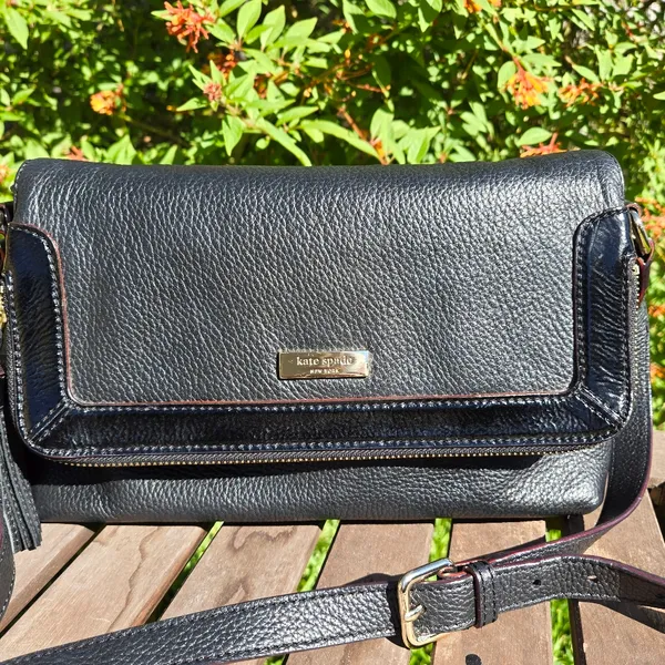Kate Spade Black Pebbled Fold over Zip Closure Leather Crossbody Purse Polka Dot - Image 2