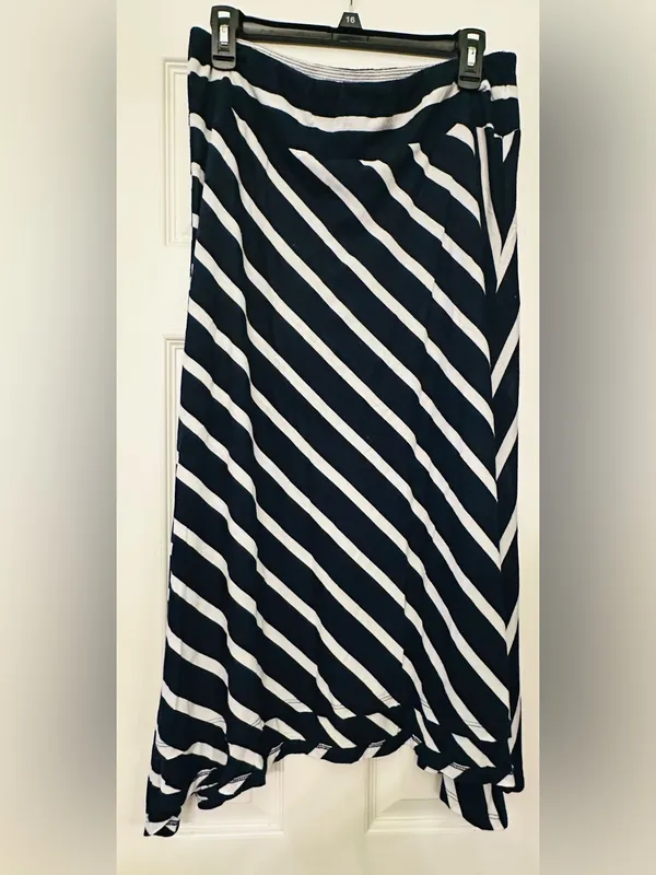 Allison Brittney black and White Diagonal Stripe Maxi Skirt - Image 2
