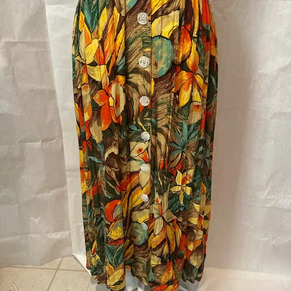 Vibrant Tropical Button - Image 3