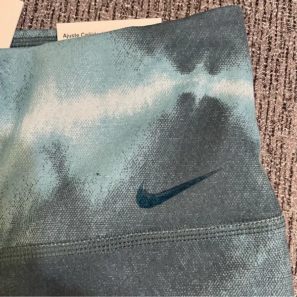 Nike Women’s Dri-Fit One Luxe Training Shorts - Image 6