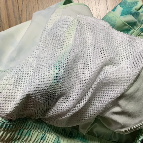 Columbia green shorts large - Image 8