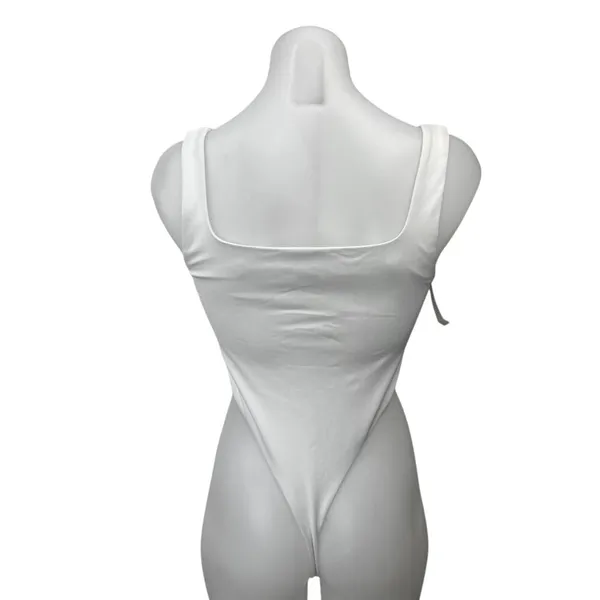 NEW Aritzia Babaton Contour High Leg Square Neck Sleeveless Bodysuit Top Size M - Image 2