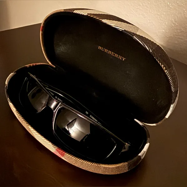 Burberry Polarized Sunglasses 8375/S Black Designer Sunnies Authentic + Case - Image 3