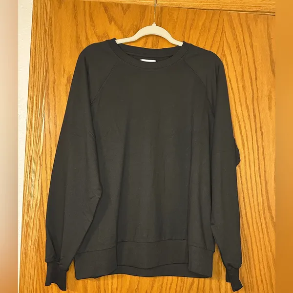 Feat Unisex Black Roam Crewneck - NWT - Size L - Image 2