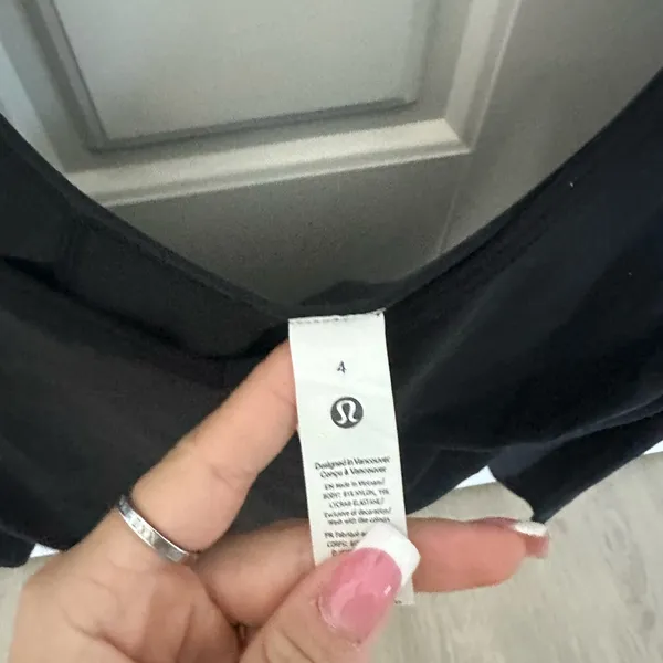 lululemon athletica Black Crop Top - Image 2