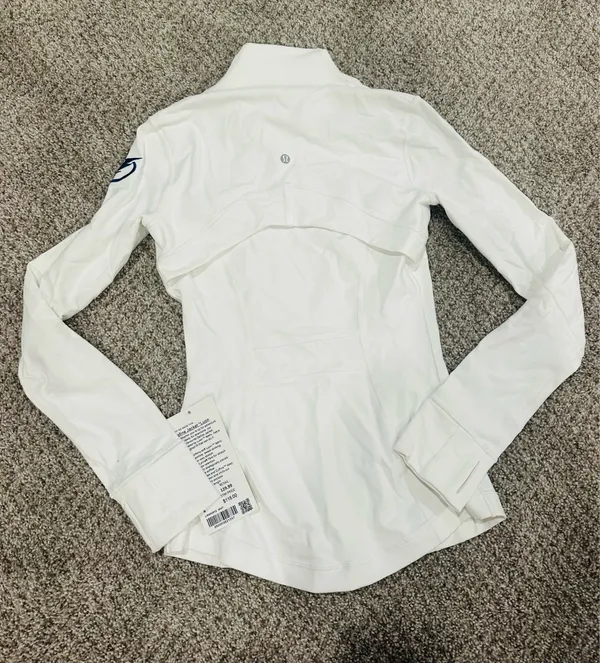 Define White Lululemon Jacket 4 - Image 5