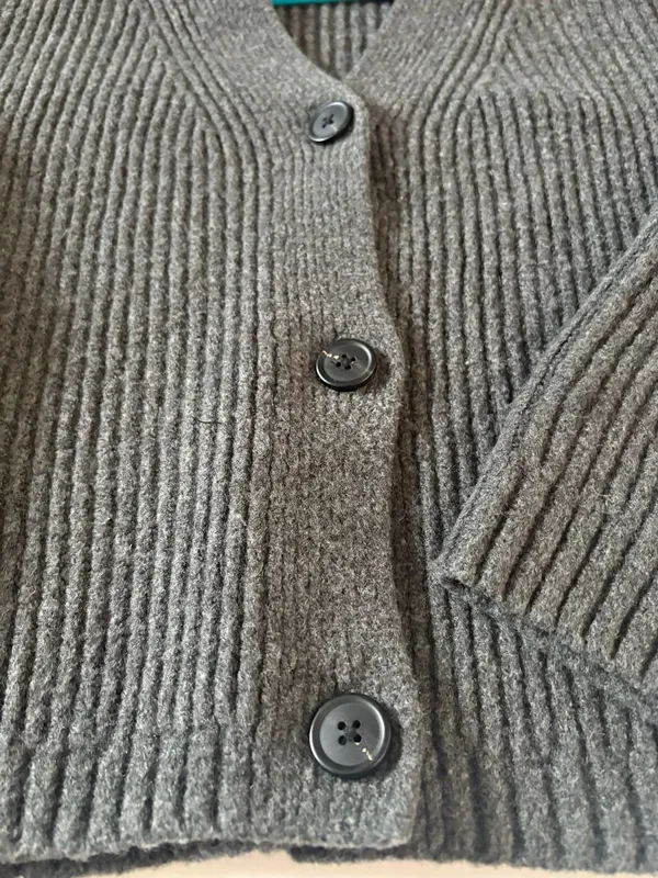 Abercrombie & Fitch Gray Ribbed Button-Up Cardigan Sweater - Image 3