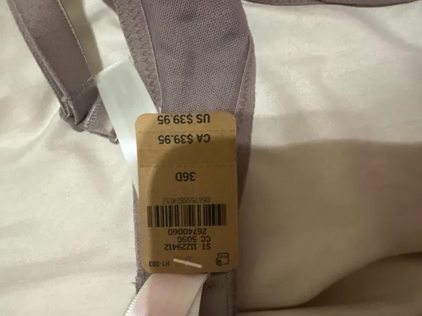 Victoria’s Secret bra size 36 with rhinestones - Image 5