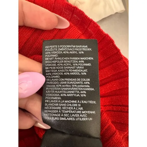 H&M Divided Candy Red Ribbed Knit Mock Neck Cutout Chest Long Sleeve Top Small - Image 4