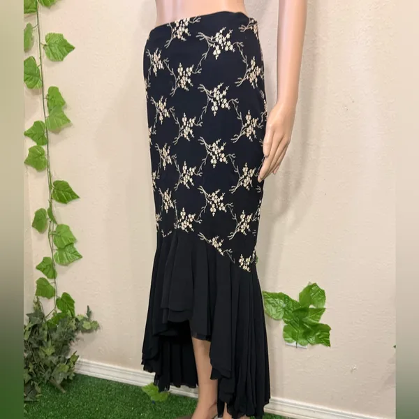 Cache Black High-Low Embroidered Floral Mermaid Skirt - Image 7