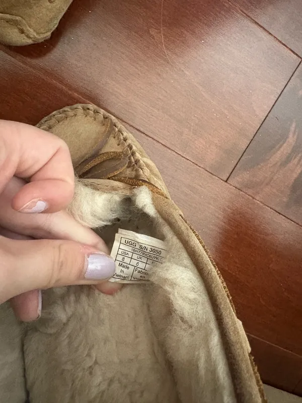 UGG Slippers - Image 2