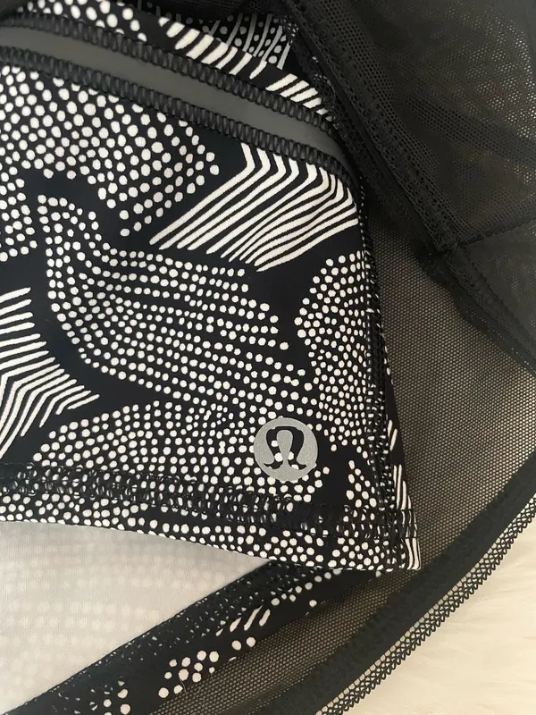 lululemon athletica Lululemon City Sky Run By Short Sz 10 In Black / Dottie Tribe White Black - Image 7