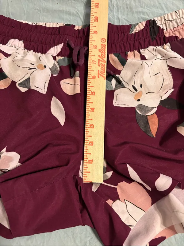 Athleta Floral Athletic Running Shorts Burgundy Pink Women’s Size 4 - Image 4