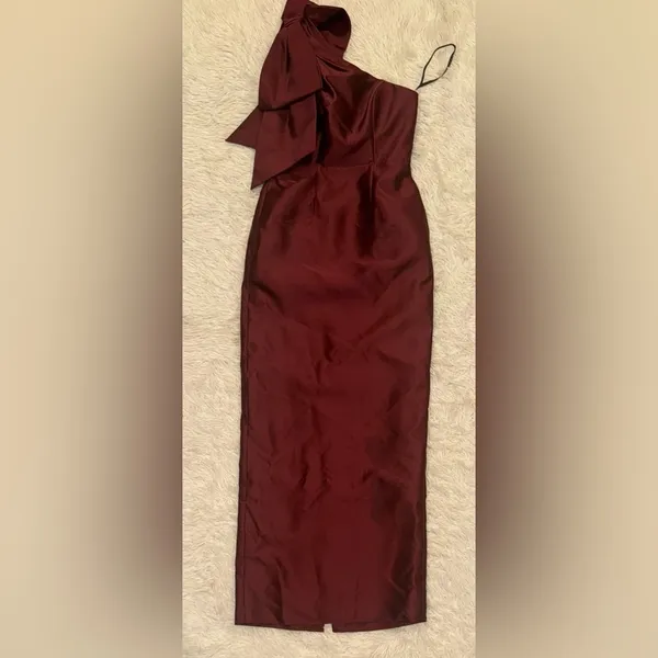 NEW Alfred Sung Bow Detail One-Shoulder Satin Twill Column Gown Sz 8 Cabernet - Image 4