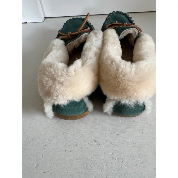 L.L.Bean Women's‎ Green Wicked Good Moccasins size 7 - Image 4