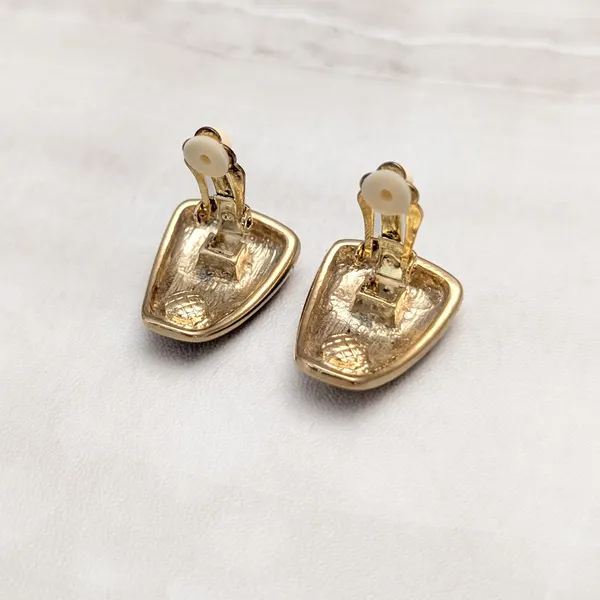 Vintage Clip On Earrings Slightly Curved Stylish Gold Tone Large Chunky - Marks - Image 8