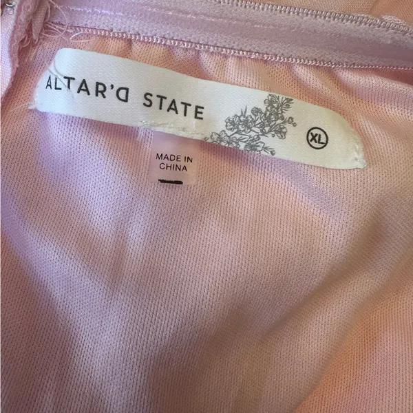 Altar’d State Haisley Double Layered Pink Ruffled Romper NWOT - Image 8
