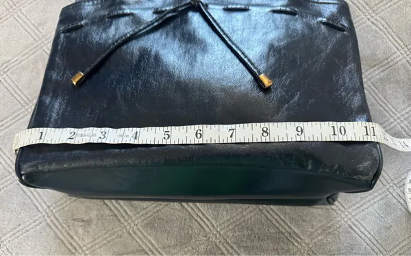 Black vintage Leather Shoulder Bag with Drawstring Detail - Image 5