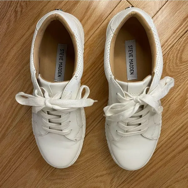 Steve Madden Toliver Sneaker, White, Size 7.5, EUC - Image 10