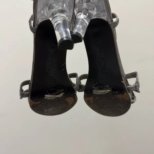 Mootsies‎ Tootsies Black & Silver Floral Foot Clear Heels 7.5 - Image 4