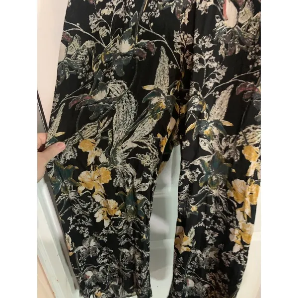 Free‎ People Black Twisted Floral Halter Jumpsuit Size 6 Plunge Open Back Crop - Image 5