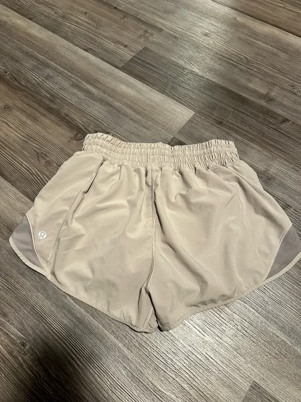 Lululemon Hotty Hot Shorts 2.5" - Image 3
