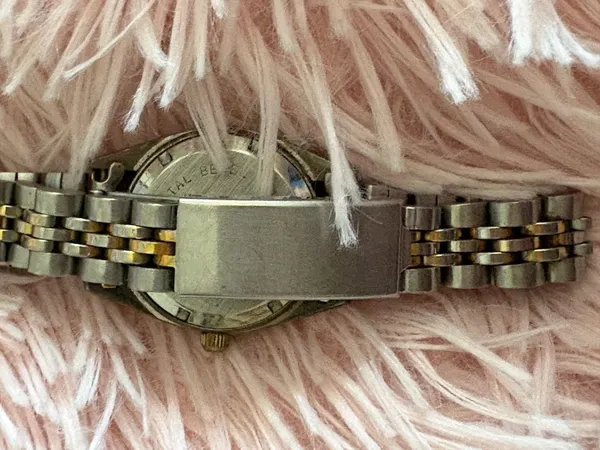Windsor Vintage Two Tone Fluted Bezel Day Date Quartz Watch - Image 4