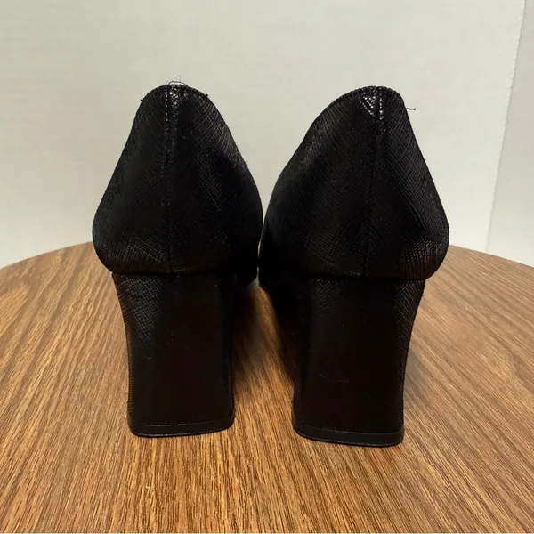 Stuart Weitzman Snakeskin-Like Print Leather Vintage Black Comfort Pumps - Image 4