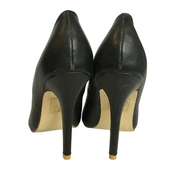 Classic Black Pumps Size 6 - Image 2