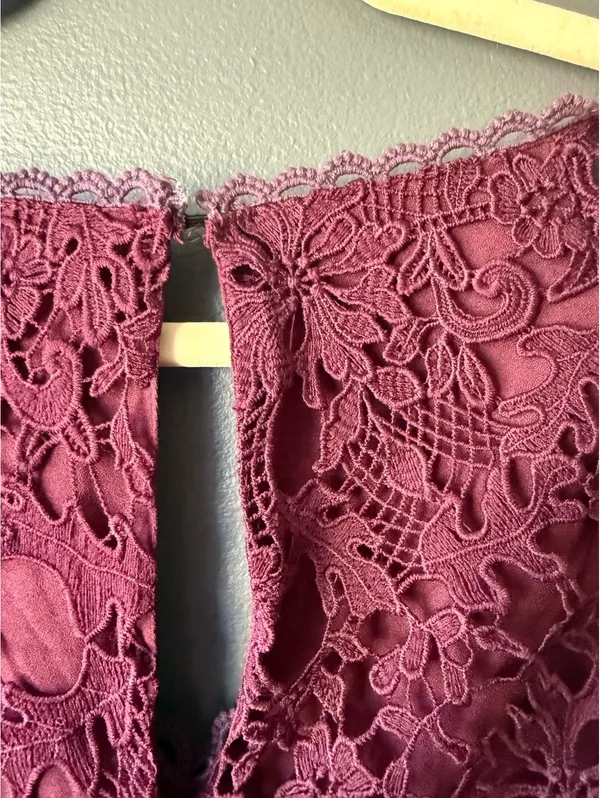 ASTR The Label Burgundy Lace Long Sleeve Dress Medium - Image 9