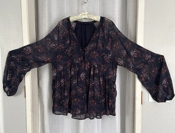 Xhilaration (Target) Chiffon Top Sz: 1x - Image 3