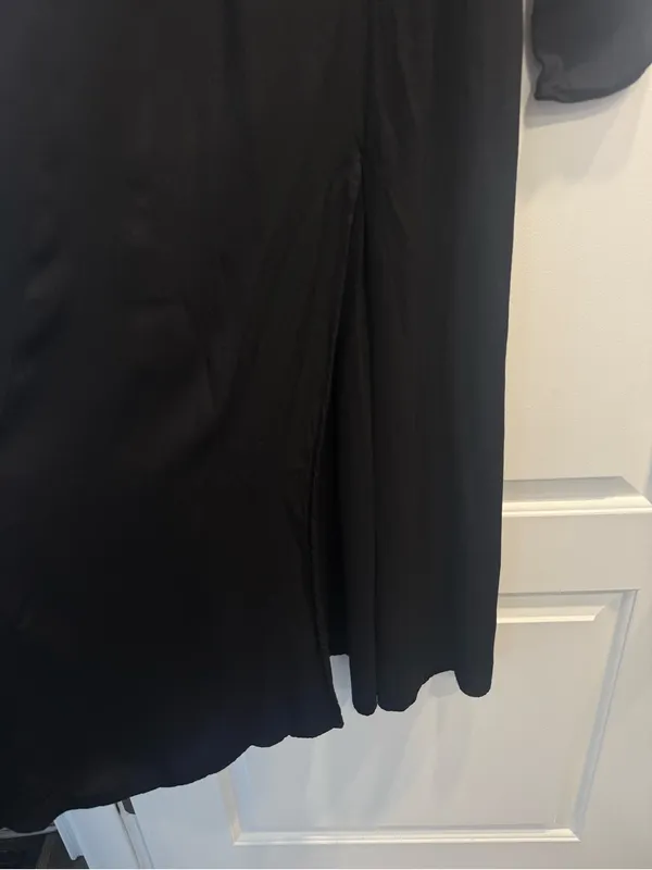 Reformation Mara women black long dress with sleeves size 6 - Image 4