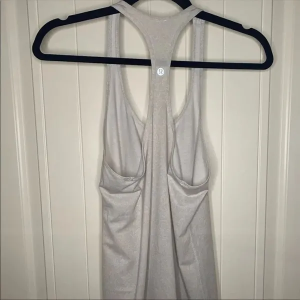 ✨ lululemon light heather grey paisley loose racerback tank top✨ - Image 4