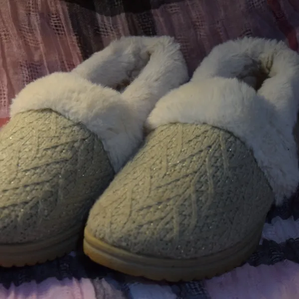 Skechers Cozy Lite Sparkle Knit Slippers, Tan, Size 6 - Image 2