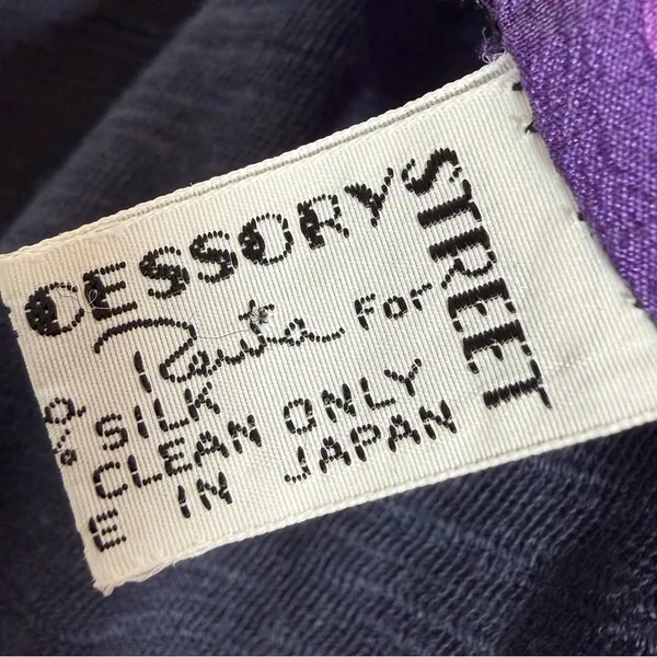 Oscar de la Renta Silk Scarf Purple Paisley Floral Made In Japan Vintage Luxury - Image 6