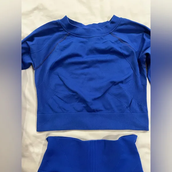 Blue Long Sleeve Crop Top and Leggings Set - Image 4