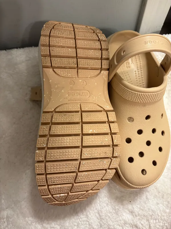 Platform Crocs Nude Sz. - Image 4