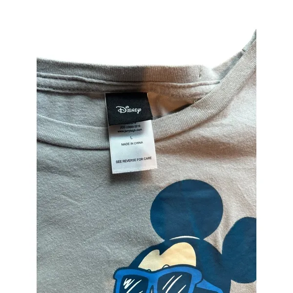 Disney Women's Light Gray Mickey Mouse Crop top - Image 4