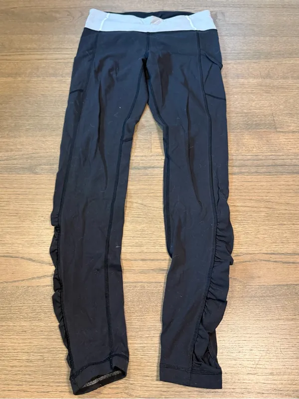Lululemon Cinched Black Leggings With White Striped Band: Size 6 - Image 4