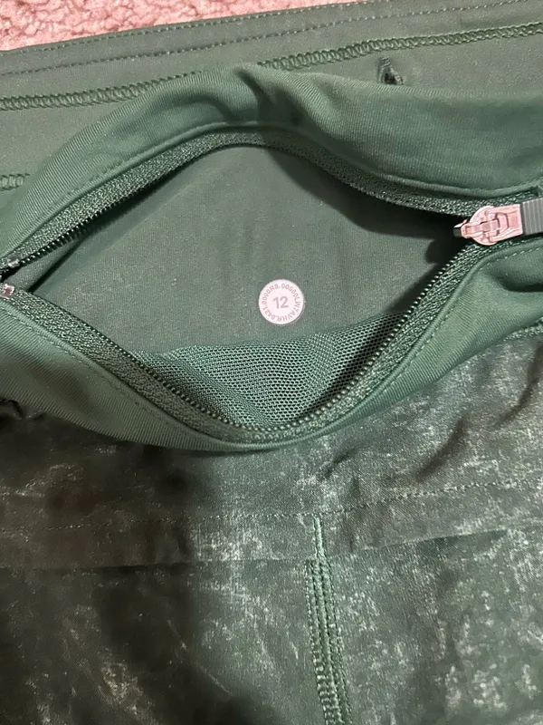 Lululemon 2.5" Speed Up Shorts - Image 4