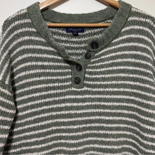 American Eagle Striped Sweater Size Small Oversized Henley Green White Knit - Image 4