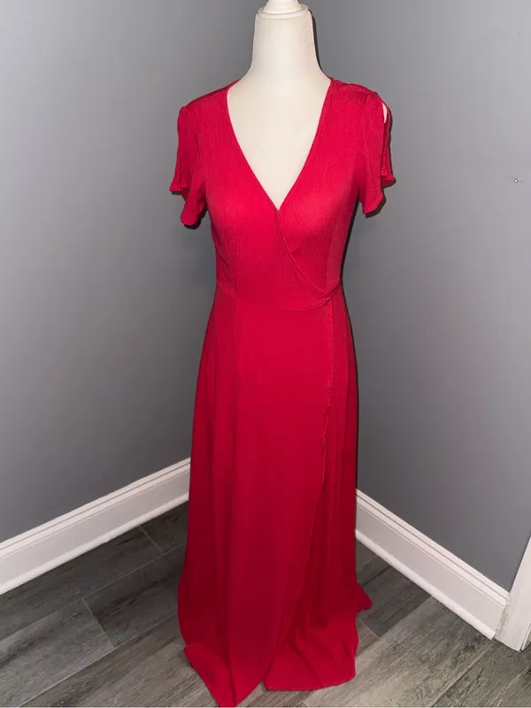LULU’s Wrap Maxi Dress with Tie Waist size small - Image 2