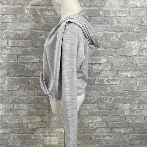 ZYIA Gray Yoga Shawl - Image 5