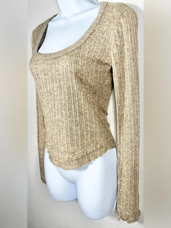 Altar'd State Rival Beige Ribbed Scoop-Neck Long Sleeve Top Size Small - Image 5