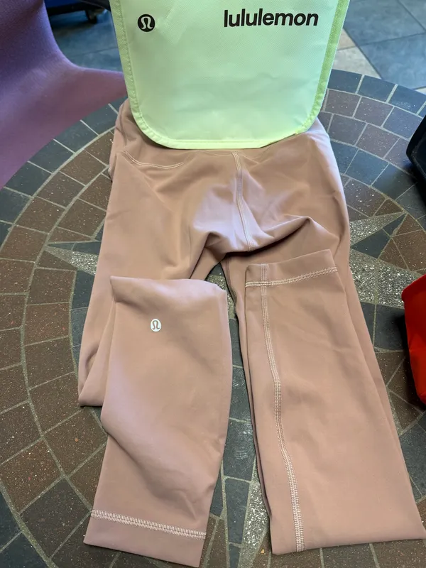 Lululemon Wunder Train 25" - Image 4